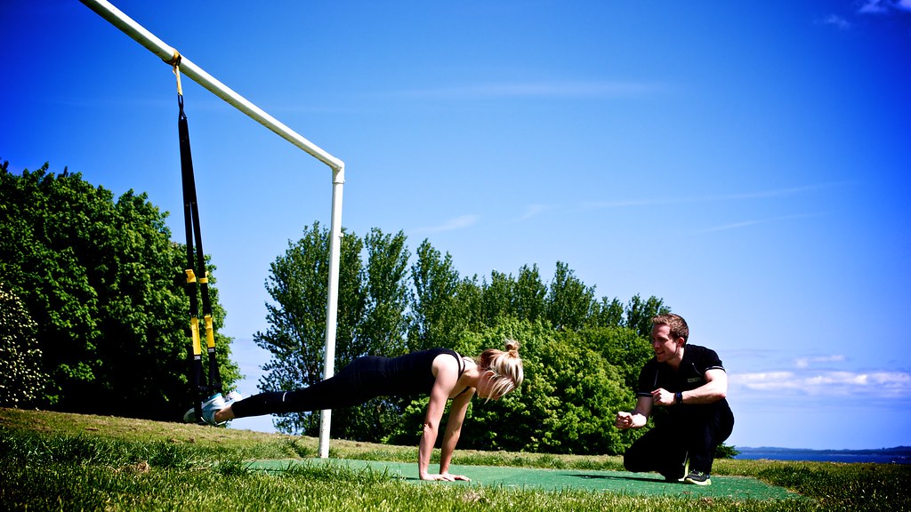 Tim Jordan • Personal Trainer Edinburgh • Outdoor Training • TRX • Plank